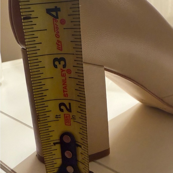 Neutral heels - Picture 5 of 5